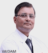 Dr. Rajat Saxena