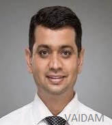 डॉ। सतीश वशिष्ठ