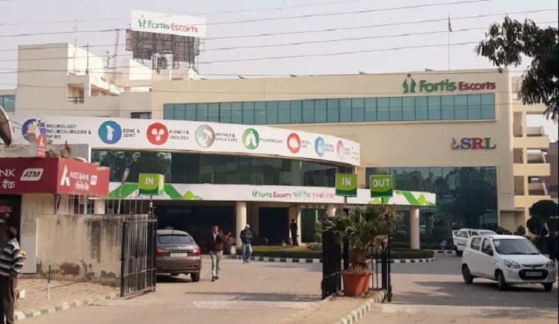 Main Hospital Entrance & Facade